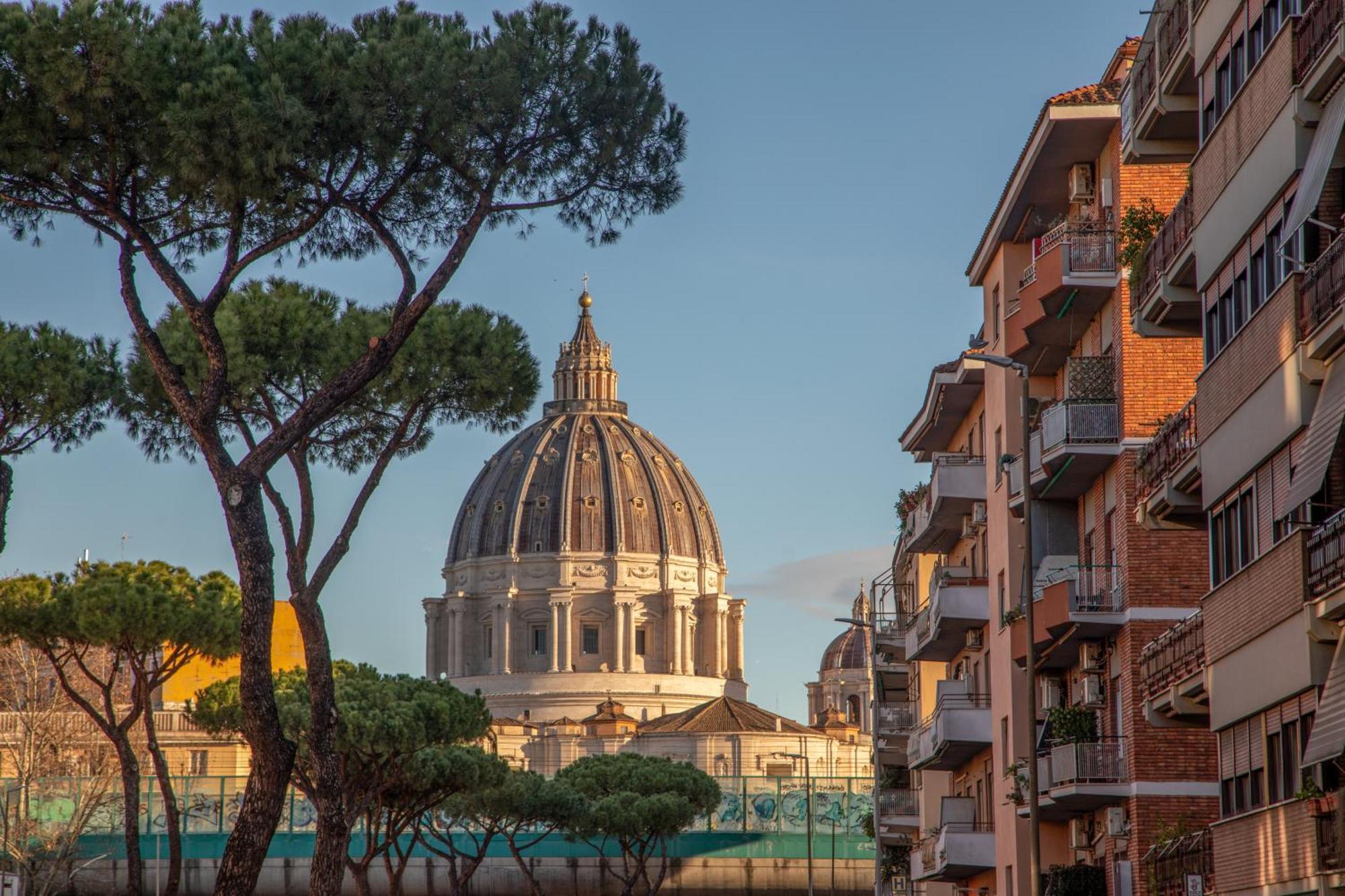 Pio Vatican Flat Rom